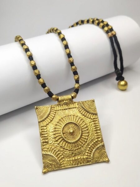 Akriti : The Dokra Pendant Necklace