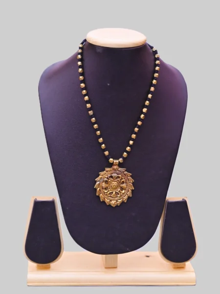 Akriti : The Dokra Pendant Necklace