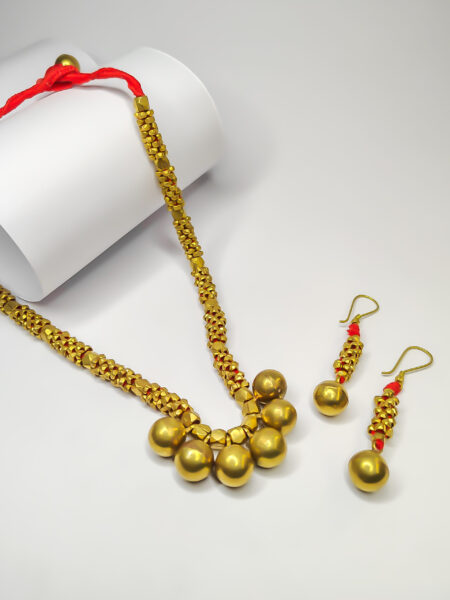 Authentic, dokra fusion, stringed beads necklace with earrings, red colour, black colour