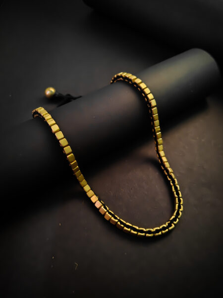 Necklace square beads in black thread type2