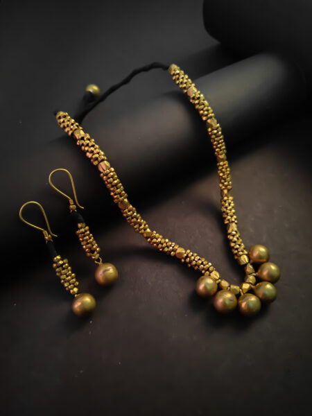Necklace choker brass beads and balls with er black